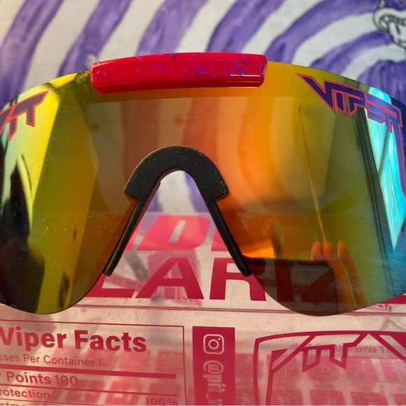 Pit Viper Sunglasses. Hot pink. Polarized lenses. - Picture 2 of 7